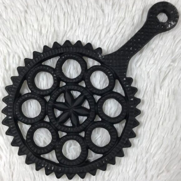 Vintage Set of 3 Intricate Black Metal Trivets - Picture 7 of 11